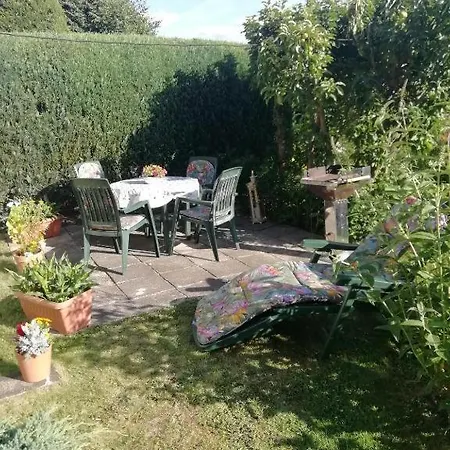 Kleines Haus Mit Geschichte Apartman